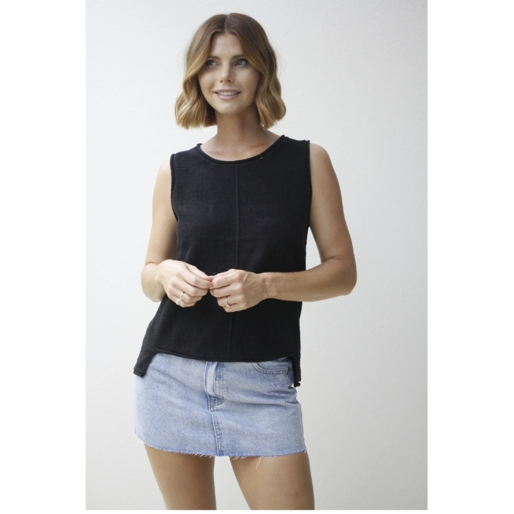 WAKEE Denim Mini Skirt Frayed Hem Mid Blue NWT Sz 10Au/Size 6 U.S.